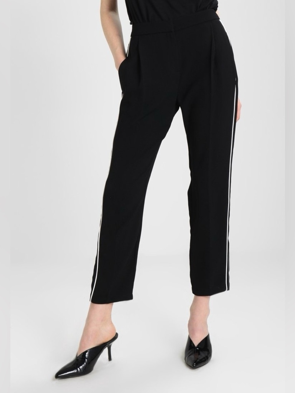 Topshop Relaxed Fit Pleated Trousers Pants Black White Side Stripe Size 4